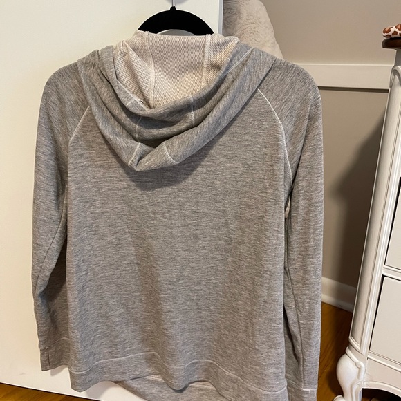 NWOT Under Armour Coldgear hoodie size Small - Picture 5 of 5